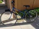 TREK HYBRID BIKE SIZE M TIRE 700C