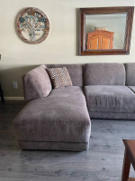 Sectional Sofa with Chaise