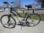 SCHWINN COMFORT CRUISER BIKE