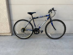 BICYCLE , MOUNTAIN BIKE , MAGNA GLACIER POINT 26" WHEELS