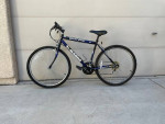 BICYCLE , MOUNTAIN BIKE , MAGNA GLACIER POINT 26" WHEELS