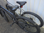 Devinci & specialized mountain bike