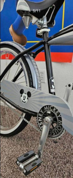 Disney Mickey & Minnie Huffy Cruiser Bikes! LIMITED EDITION!