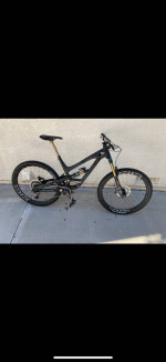 YT CAPRA XL