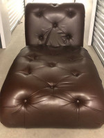 Faux Leather Chaise Lounge/Longue/Reclining Sofa Chair