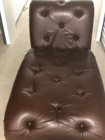 Faux Leather Chaise Lounge/Longue/Reclining Sofa Chair