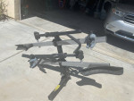 Thule 2 bike RACK hitch, mount with locks and key.