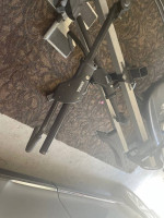 Thule 2 bike RACK hitch, mount with locks and key.