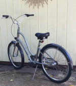 Women’s Electra townie 3sp. city cruiser bicycle !