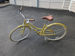 Fuji Cambridge Bicycle, Like New