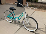 Schwinn Women's Cruiser Bike