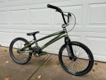 Staystrong Pro BMX Race Bike - Carbon fork, Box One Wheels