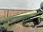 Staystrong Pro BMX Race Bike - Carbon fork, Box One Wheels