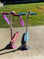 2 kids kick scooters with bell and stand