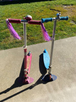 2 kids kick scooters with bell and stand