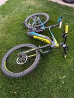 2018 Giant Full- E large E-bike full suspension mountain bike trail