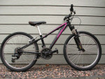 Specialized HotRock 24 Kids Hardtail Mountain Bike Excellent Condition