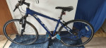 4 mountain bikes 21"Fuji 17"fugi 17' specialized sirrus & Trek