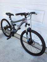 EXCELLENT CONDITION GRAVITY FSX 24 SPEED FULL SUSPENSION MOUNTAIN BI26