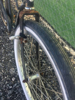 Old Schwinn Beach Cruiser with Flat Forks!