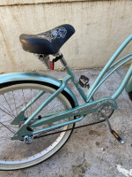 Electra Hawaii Beach Cruiser Bike Women's 17 1/2" 3 Speed
