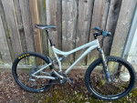 Specialized stumpjumper size Large