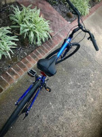 DiamondBack aluminum front-suspension comfort bike