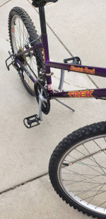 Trek MT220 Kids Mountain Bike 18 speed