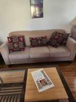 Sofa/ loveseat
