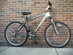 TREK 4-Series (4300) Hardtail Mountain Bike Excellent Condition