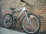 TREK 4-Series (4300) Hardtail Mountain Bike Excellent Condition