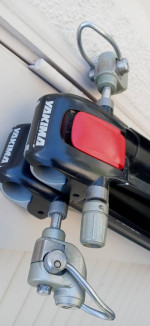 Yakima Bike Carriers / Rooftop Racks - Like New!