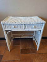 Wicker entry table