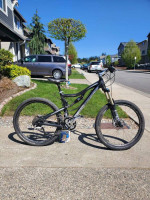 Santa Cruz Blur LTc Full Suspension (Back & Front) MTB Medium