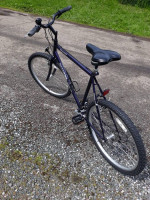 Ready2Ride Diamondback Wildwood,, like new lots of new parts