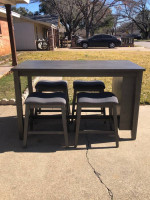 Dining table set(delivery available)