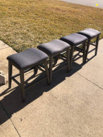 Dining table set(delivery available)