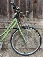 Raleigh Detour 4.5 commuter bike (Lime green)