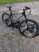 HARO FLIGHTLINE 26" like new,Disc brakes,SWEET