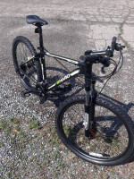 HARO FLIGHTLINE 26" like new,Disc brakes,SWEET