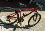 Mint Condition 21 Speed Giant Mountain Bike 16 inch frame 26" Wheels