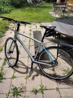 Fuji Absolute 1.9 hybrid comfort road bike