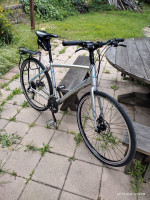 Fuji Absolute 1.9 hybrid comfort road bike
