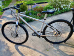 Giant Seek 0 Alfine 8-speed Internal Gear Bike. Size M