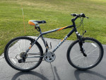 26” Giant Boulder SE 21 speed men’s mountain bike - 19” frame