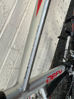 Giant Defy road bike / carbon fork / aluminum frame / exellemt condition!