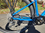 2022 Giant Roam 2 Disc hybrid gravel