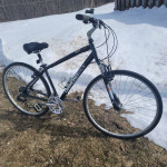Diamondback Edgewood 21 Speed 700c Hybrid With Shocks