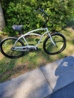 Beach Cruiser "Old Skool" from HBBC (Huntington Beach Bicycle Co.)