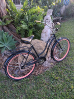 Schwinn Baywood Woman's Beach Cruiser